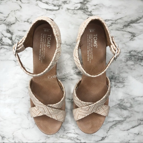 TOMS Strappy Wedge Natural Woven Diamond Sandals 8 - Picture 5 of 10